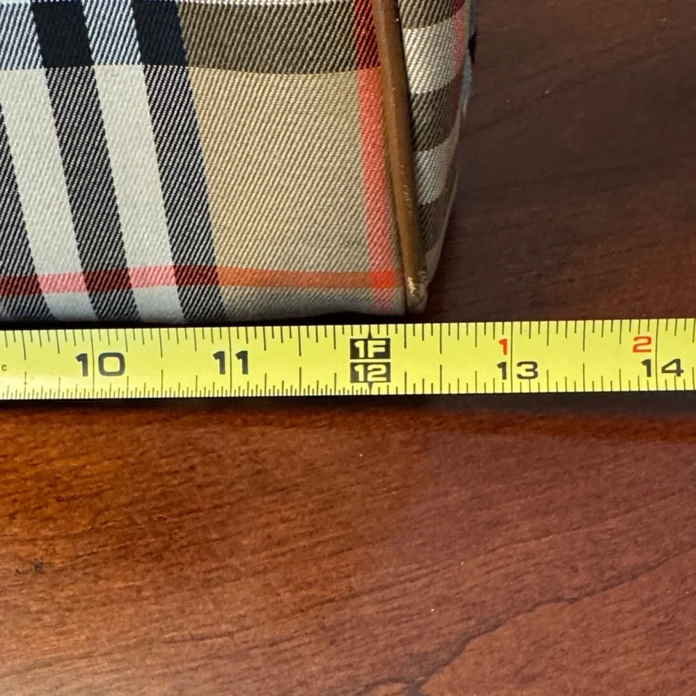 Burberry Vintage Tan and Brown Checkered Tote - Picture 14 of 15